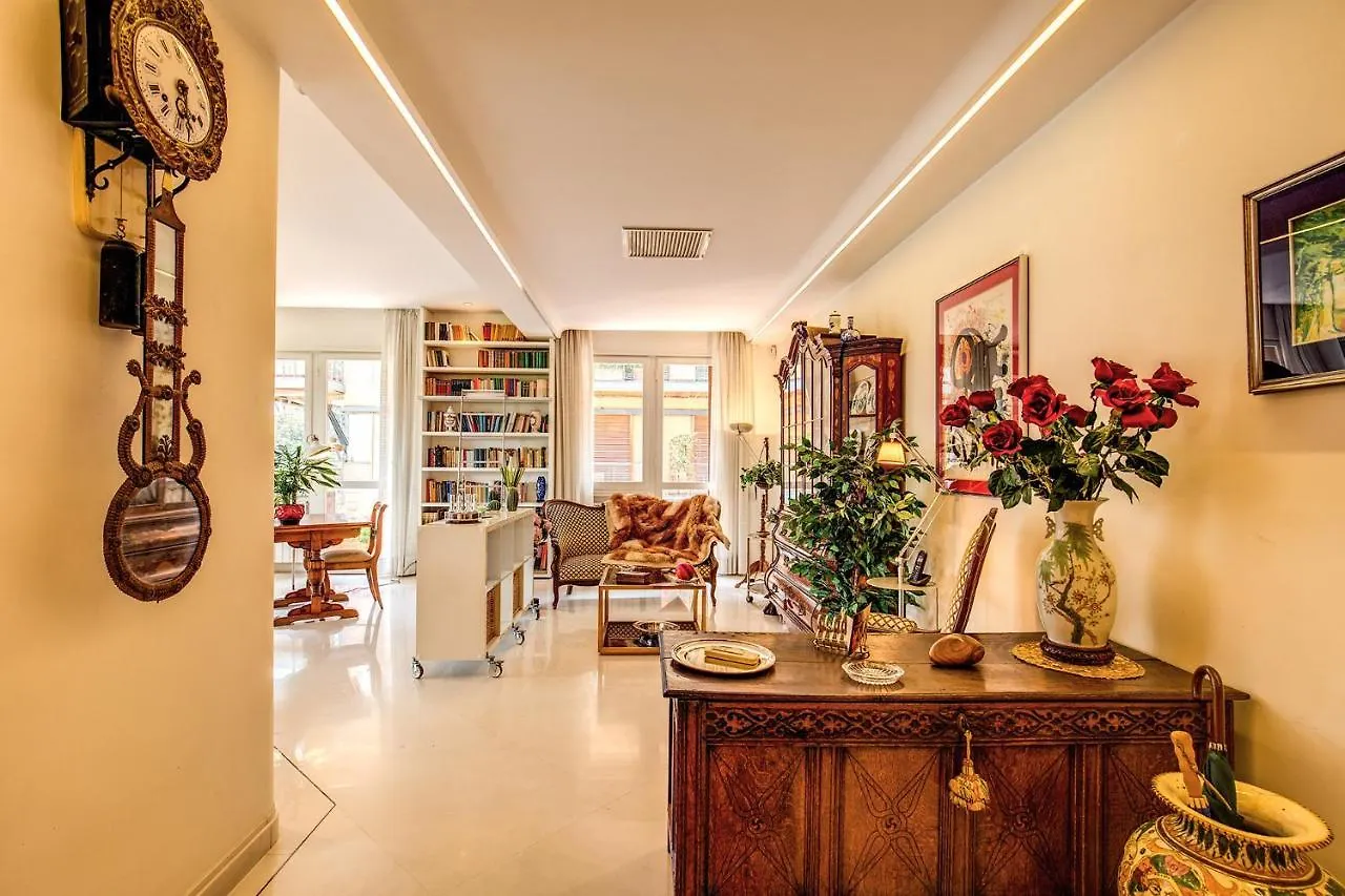Terrazza Piccolomini: Elegant Apartment Stunning View Over Rome/St Peter'S Dome 0*, Rome Italy
