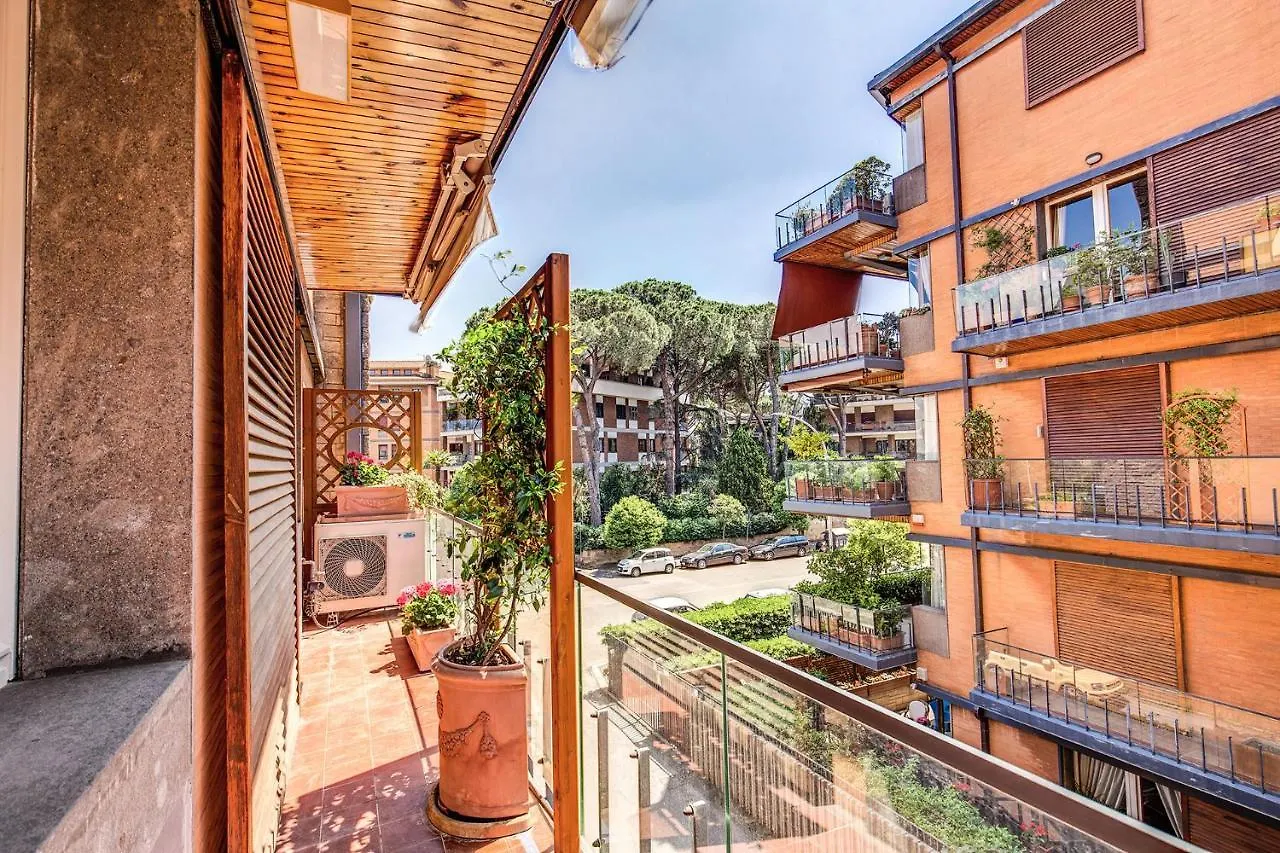 Terrazza Piccolomini: Elegant Apartment Stunning View Over Rome/St Peter'S Dome 0*, Rome Italy