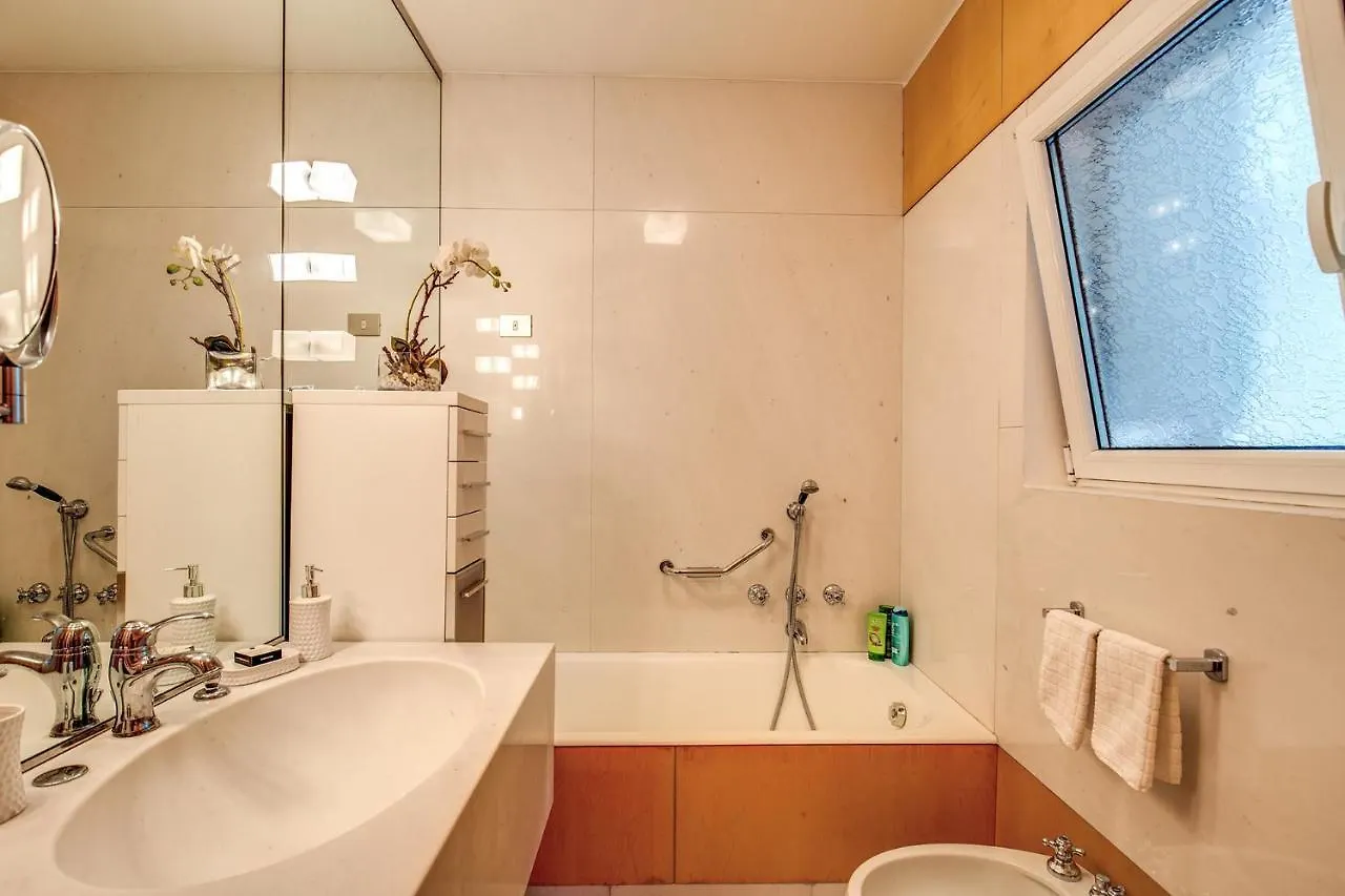 Terrazza Piccolomini: Elegant Apartment Stunning View Over Rome/St Peter'S Dome