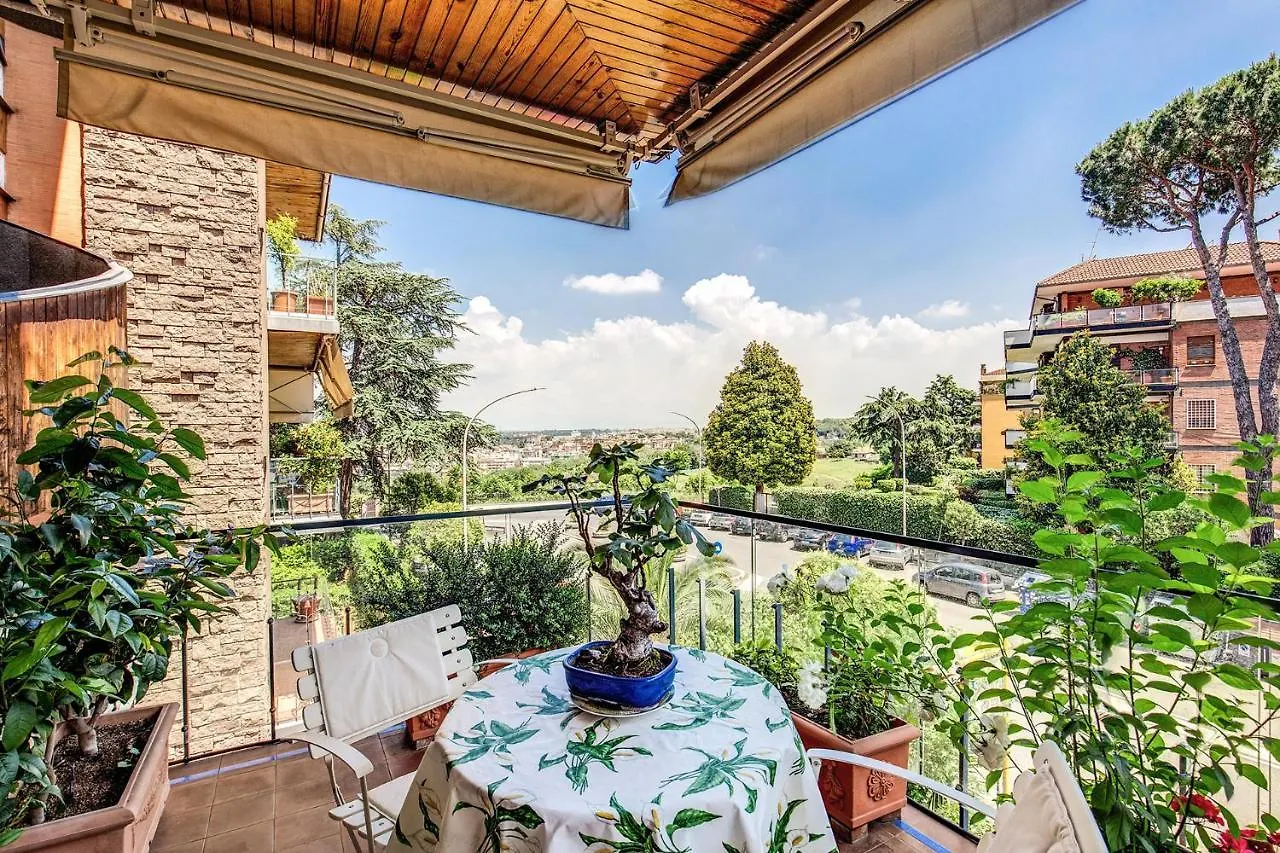 Terrazza Piccolomini: Elegant Apartment Stunning View Over Rome/St Peter'S Dome
