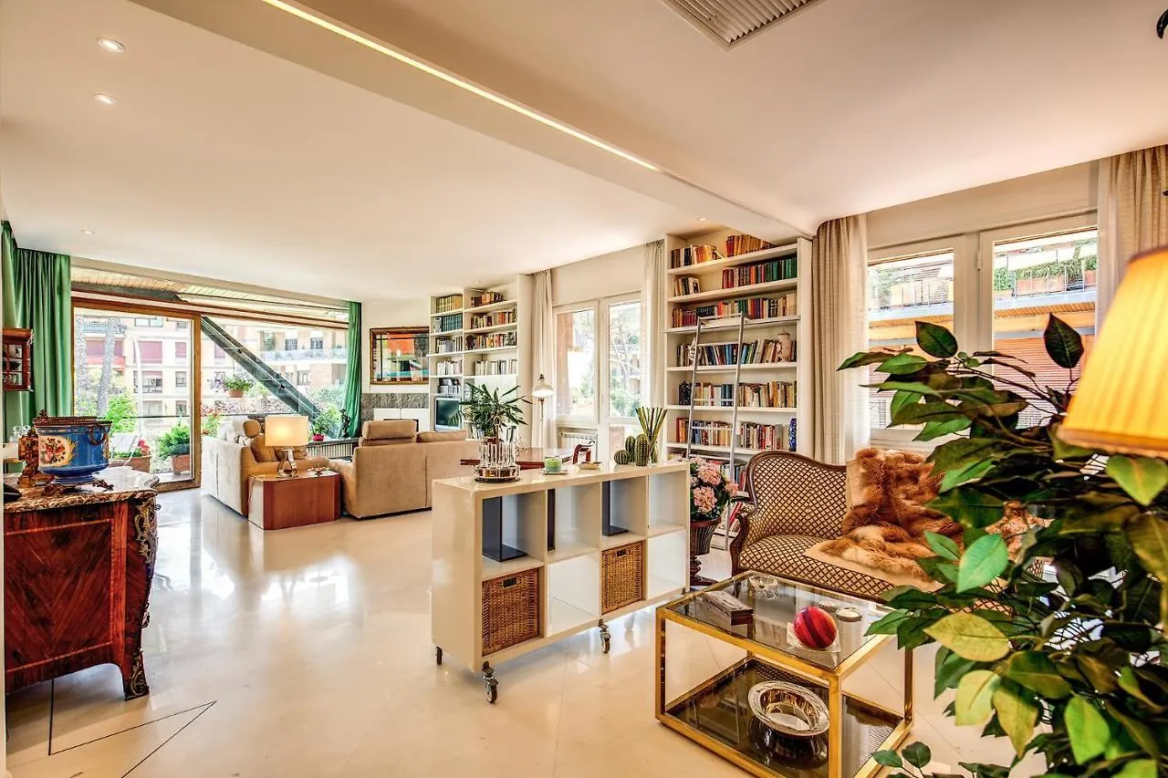 Terrazza Piccolomini: Elegant Apartment Stunning View Over Rome/St Peter'S Dome