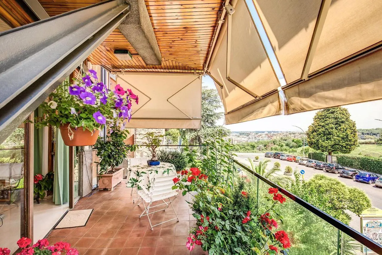 Terrazza Piccolomini: Elegant Apartment Stunning View Over Rome/St Peter'S Dome 0*, Rome